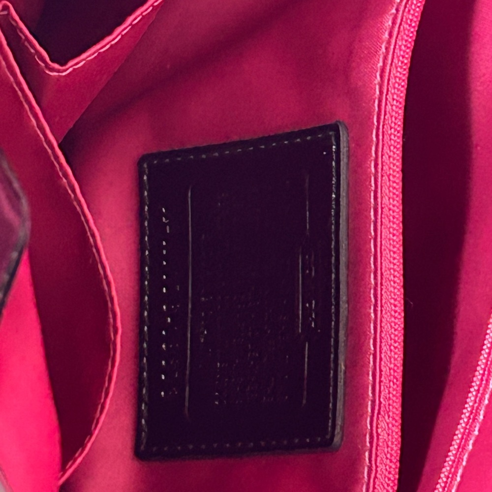 Coach Poppy Black Quilted Liquid Leather Bag w/Chain Straps Approx. 15 x 13.5 - Picture 12 of 17